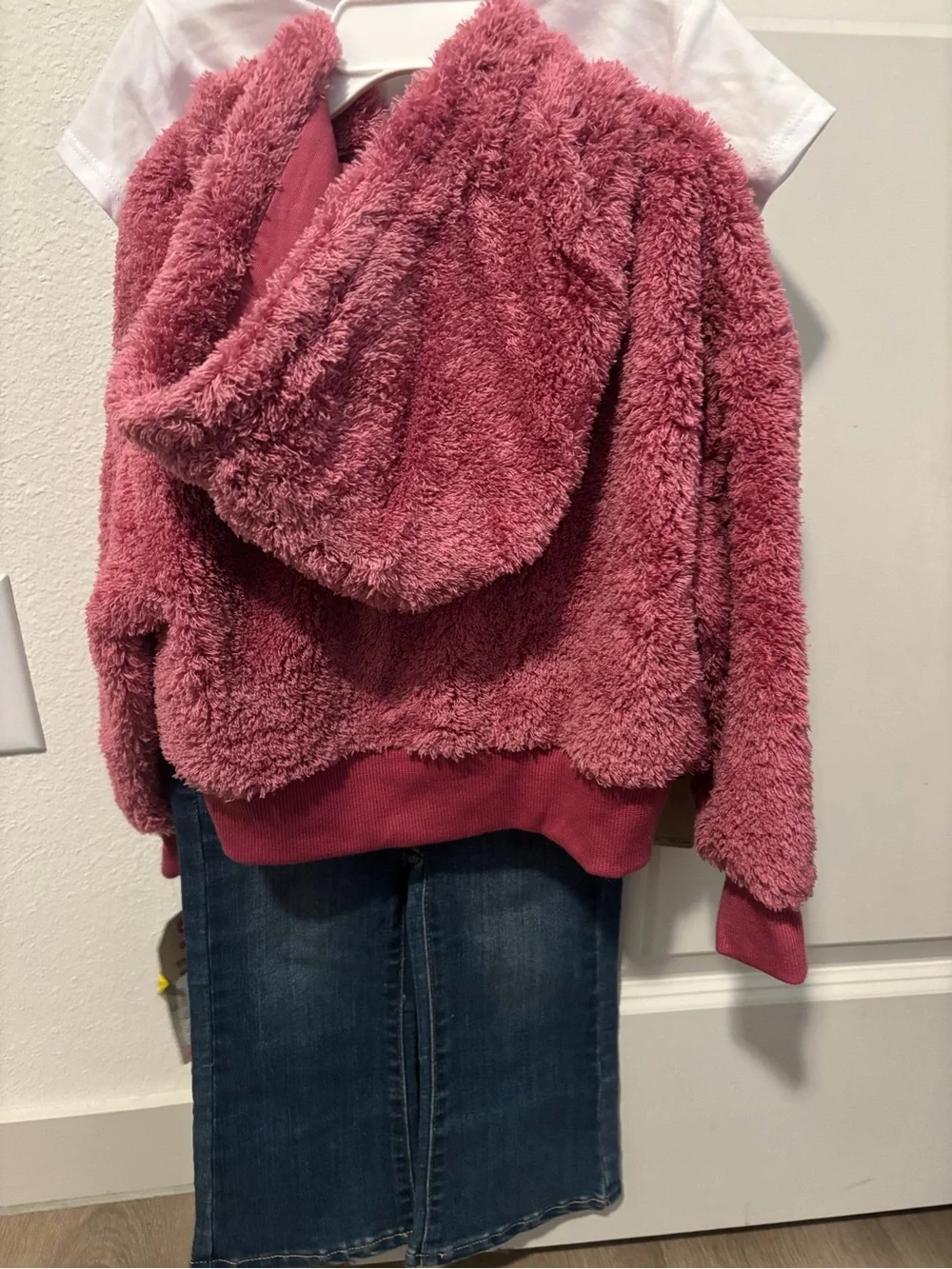 Levi's Outfit - shirt, jeans, jacket